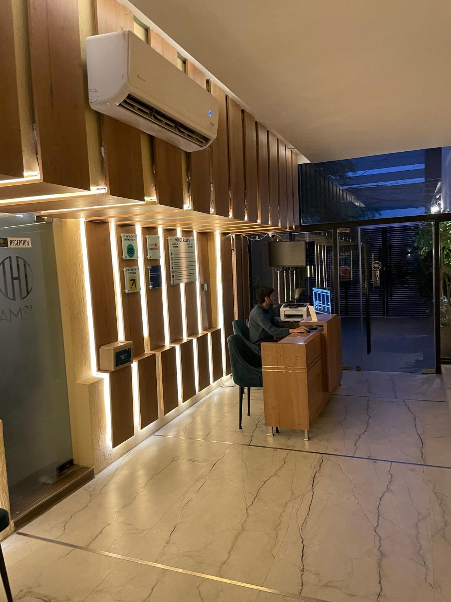 Hamsun Shahrah-E-Faisal Hotel Carachi Exterior foto